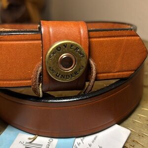 Over Under Horse Hoof Pick Leather Belt Unisex Size 32 NWT